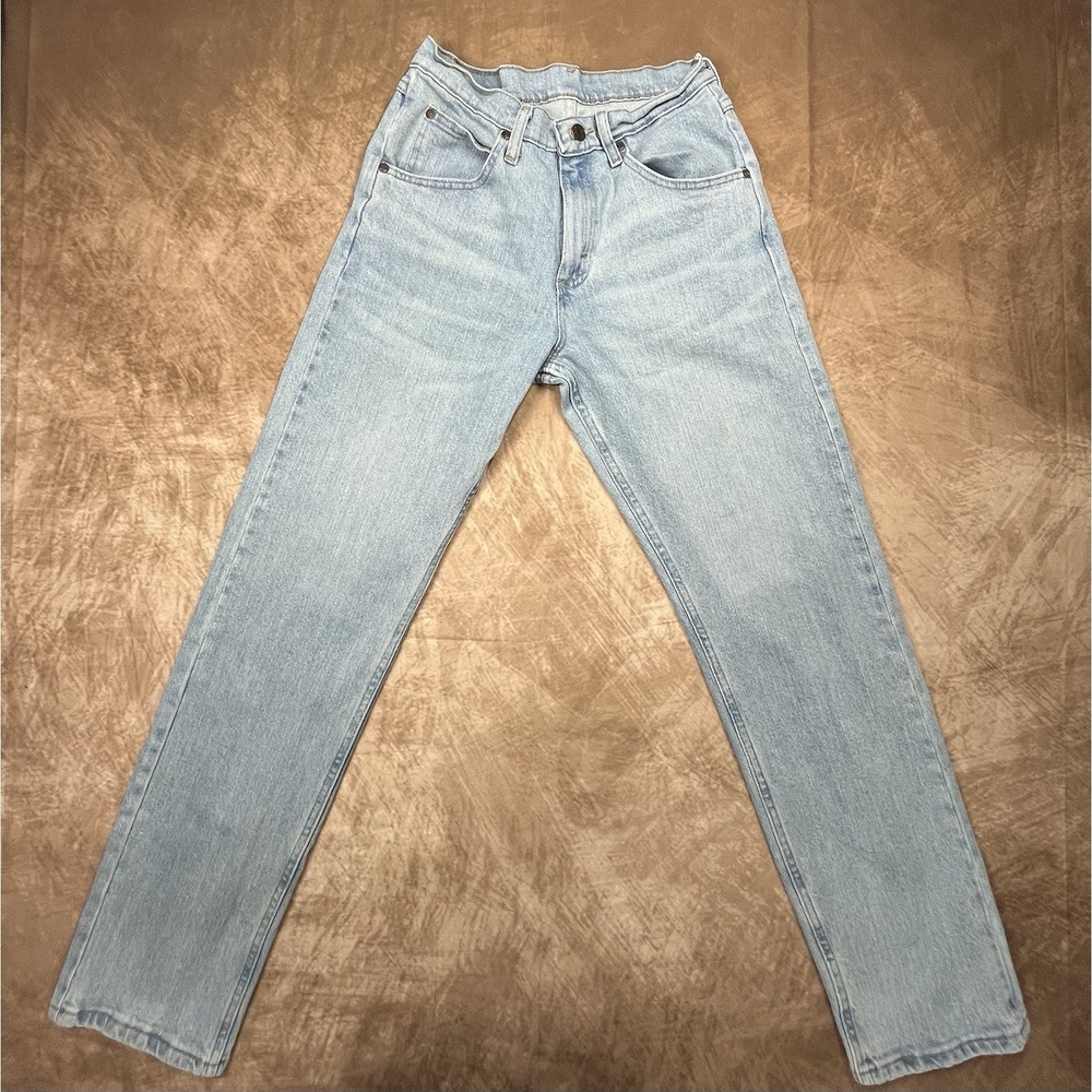 Women's Light Blue Denim Jeans By Wrangler Size 28/32